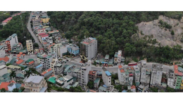 Chuyển nhượng gấp toà nhà xây kiên cố mặt đường lớn tại Phường Bãi Cháy, To. Hạ Long, Tỉnh Quảng Ninh